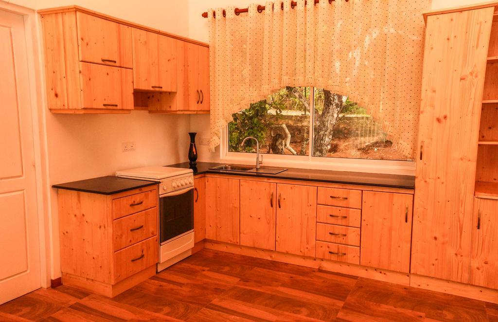 Bee View Home Stay Kandy Zewnętrze zdjęcie