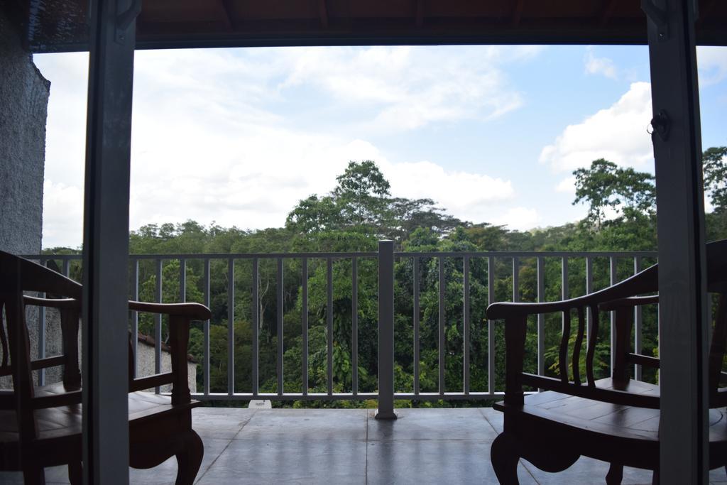 Bee View Home Stay Kandy Zewnętrze zdjęcie