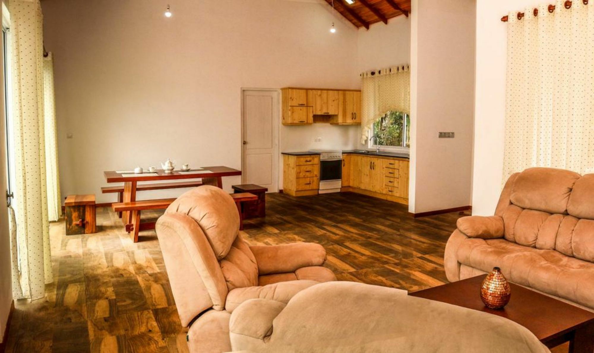 Bee View Home Stay Kandy Zewnętrze zdjęcie